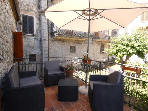 Scappo In Umbria, La casa dei nonni