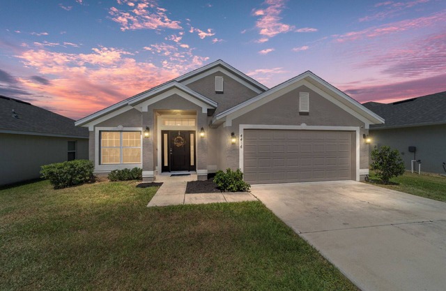 Scenic Getaway - Close to Hikes & Sites