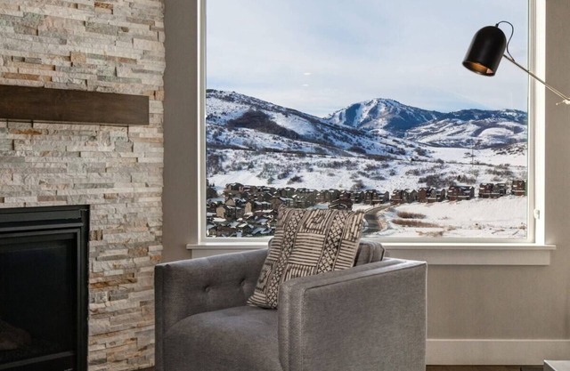 Scenic Mountain Escape Black Rock Resort 2BR Condo