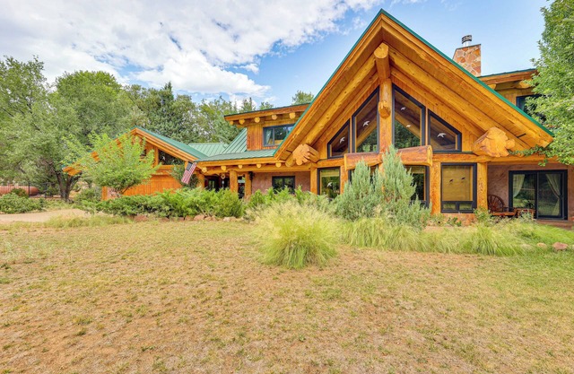 Scenic Payson Cabin w/Wraparound Patio