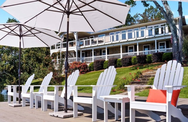 Scenic Solitude on Weiss Lake