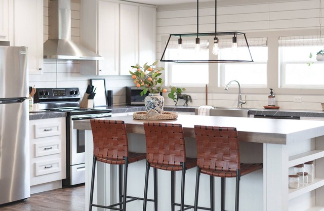 Scenic Views 10 minutes to Round top