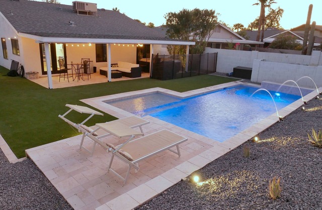 Scottsdale Kierland home HEATED POOL, jacuzzi, safety fence, close to everything