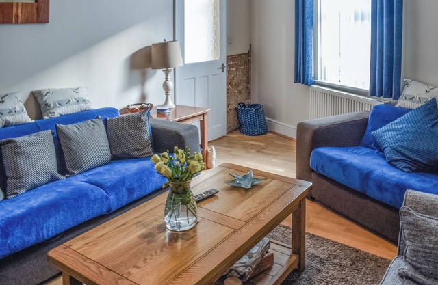 Sea Breeze is a delightful large family house a short stroll to the beach.