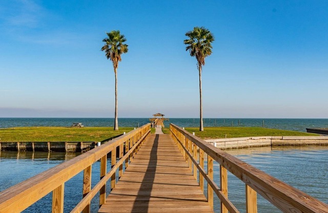 Sea La Vie | Access to Lighted Fishing Pier + Pool