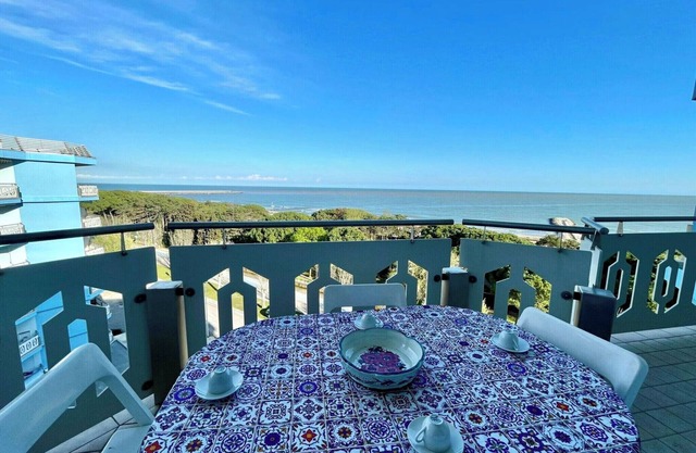 Sea view apartment with shared pool