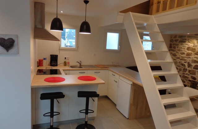 SEA VIEW APARTMENT 4 BEDS