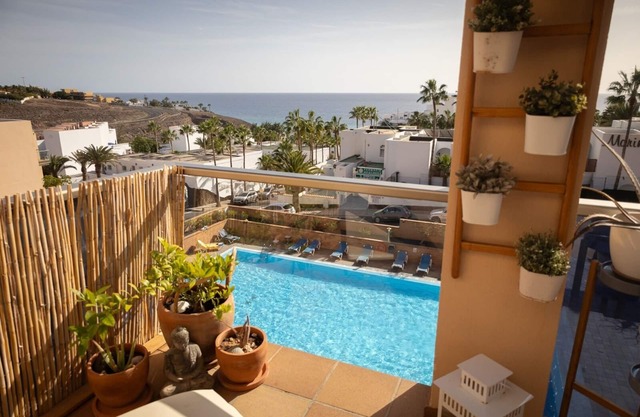 Sea view apartment 4pax with pool near the beach