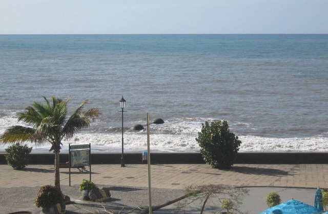 Sea-view Double Bedroom Apartment by the beach in Puerto de Tazacorte, La Palma