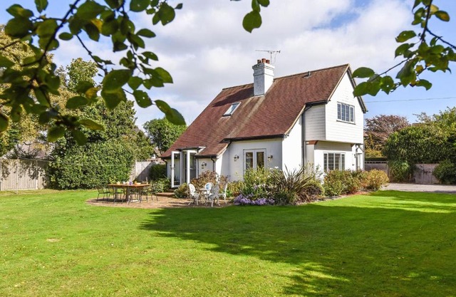 Sea Way by inspirestays-com