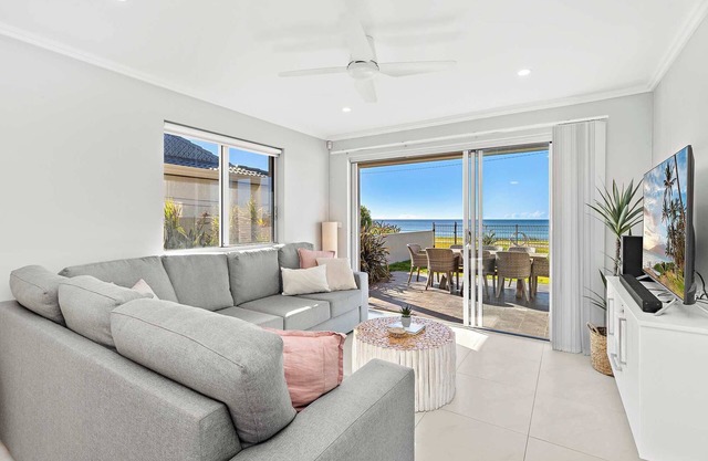 Seabreeze on the Beach "Breeze"