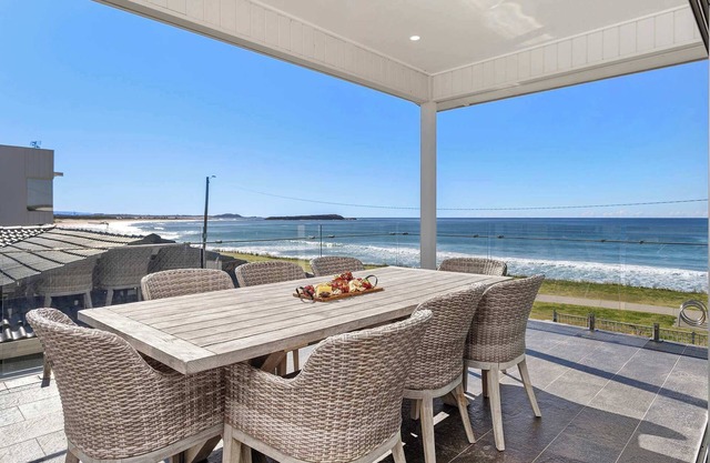 Seabreeze on the Beach "Aura"