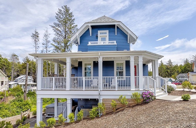 Seabrook's Mainestay: Dog Friendly!