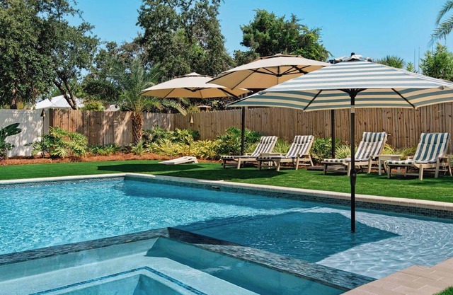 Seagrove Retreat | Heated Pool, Golf Cart + Bikes | Walk to Beach!