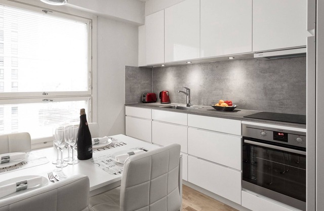Seaside Downtown Apartment