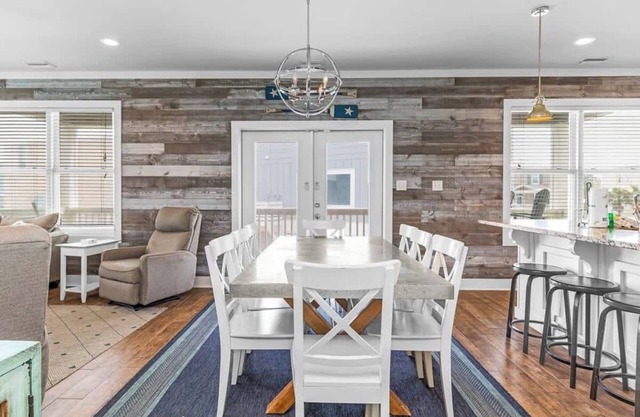 Seaside Getaway, Jacuzzi, 3 Mins Walk To Beach