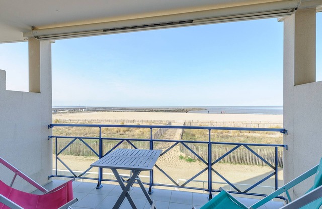 Seaside studio for 2 in Châtelaillon-Plage with parking
