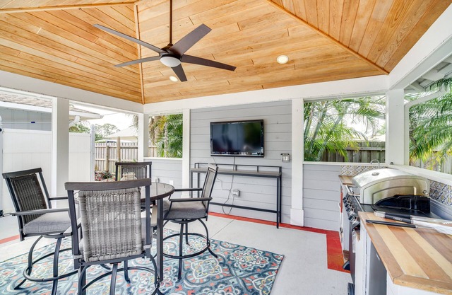 Sebastien Home w/Pool & Gazebo - 8 Mi to Beaches!