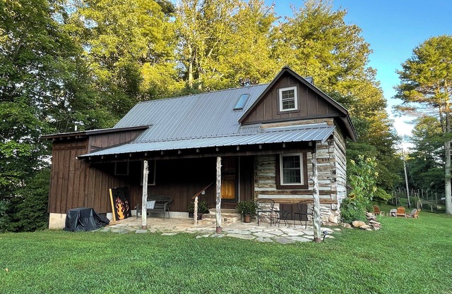 Secluded Cabin on Beautiful Riverside Farm