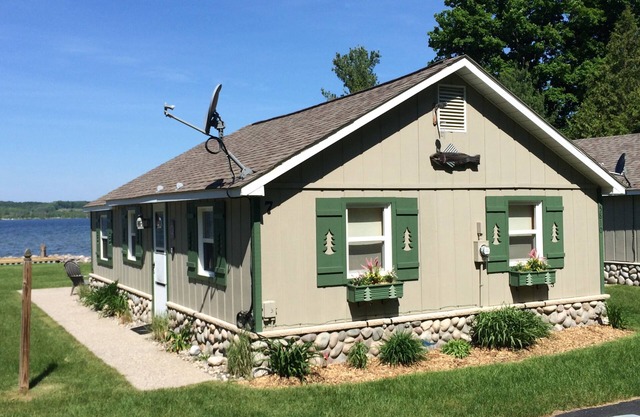 Secluded Cottage Resort on beautiful Lake Leelanau just north of Traverse City