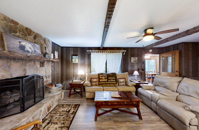 Secluded home with deck, firepit, sunroom, gas fireplace, & W/D