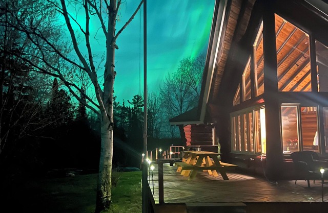 Secluded Log home Oasis on Golden Pond