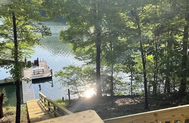 Secluded No Wake Cove - Private Covered Dock-Screened Porch-Kayaks