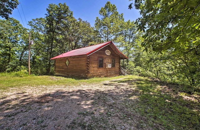 Secluded Studio 1 mi to Thorncrown Chapel