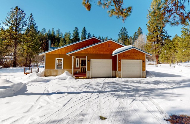 Secluded, updated home with mountain view, woodstove, foosball, & W/D