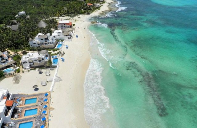 Secret Beach Fish Villa - on Beach - Private Pool - Owner is a Chef - Very Safe!