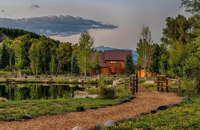 See Fall's Changing Colors! Riverfront Escape w/Hot Tub, Pond, Fire Pit, Stables, River Access!