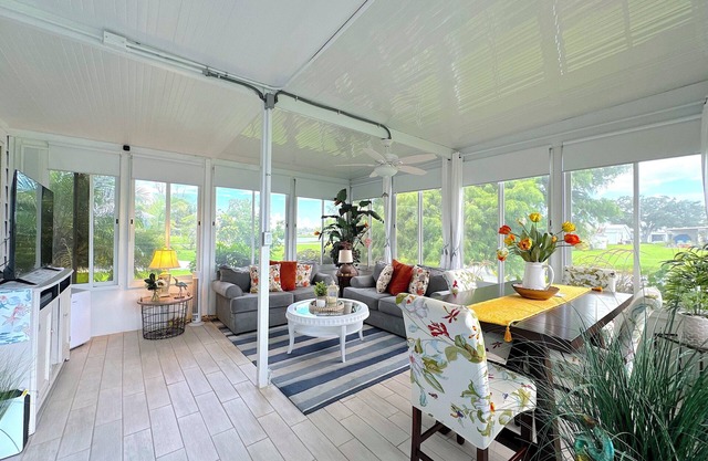 Seeking a short-term rental home with numerous amenities? Well, look no further.