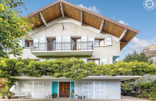 Self-catering - VEREL PRAGONDRAN