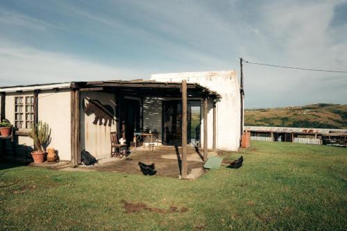 Self-catering Furnished Holiday Cottage to rent Coffee Bay