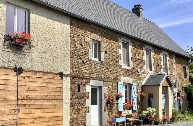 Self Contained Gite with lovely country views