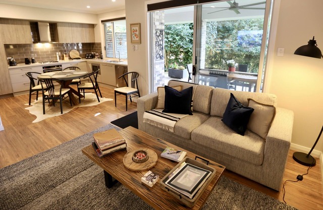 Self Contained Cottage in Bowral with Fireplace