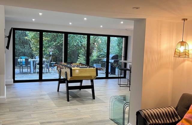 Self contained, newly renovated apartment apartment near Harry Potter studiosnn