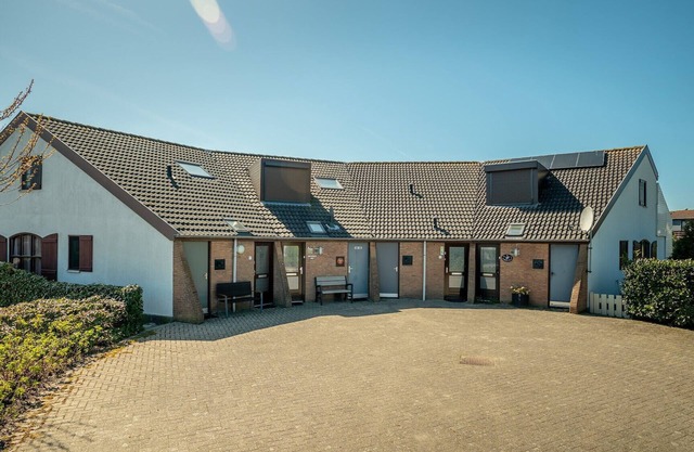 Semi-detached bungalow for 4 persons