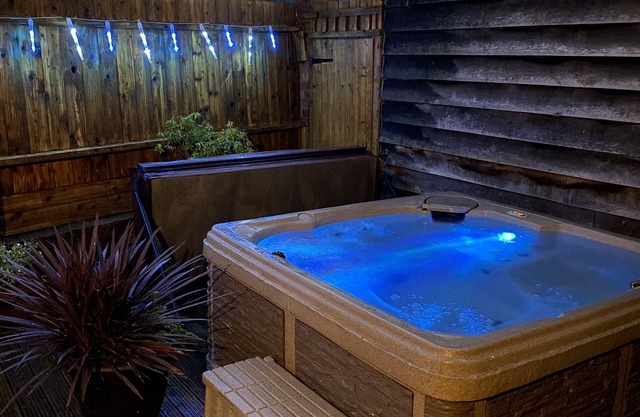 Serafina cottage with hot tub
