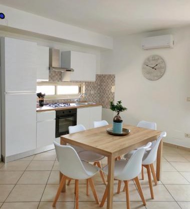 Serao House, 1 piano in centro