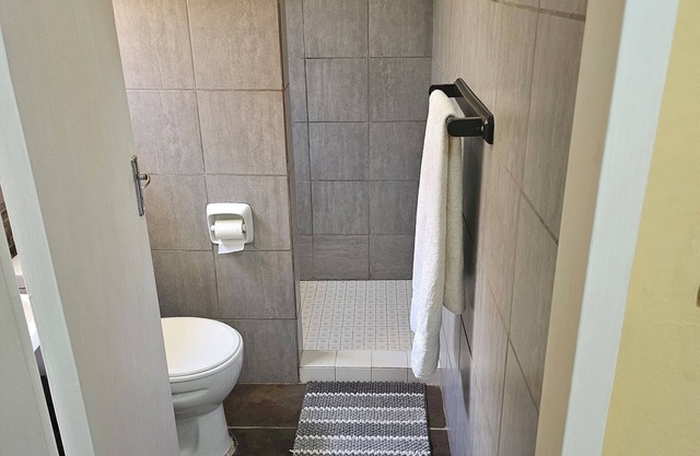 Serene apartment with fitness room in Bela-Bela
