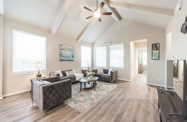 Serene Escape at Crossing Oak: Your Perfect Getaway Awaits Here Today! #40872