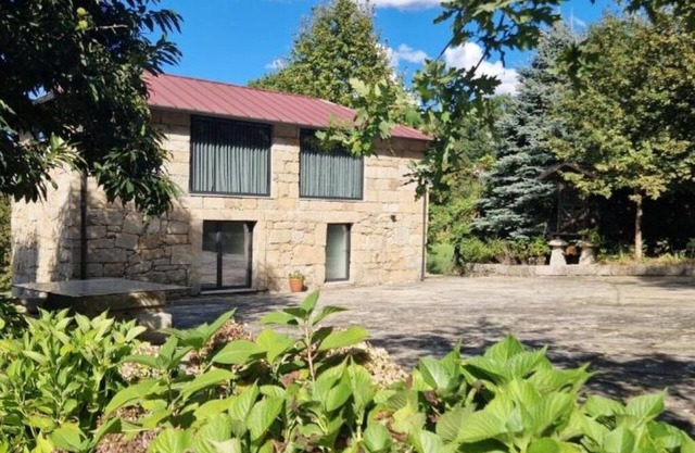 🏡 Serene Mountain-View Villa with Private Pool & Balcony - The Monastery Barn