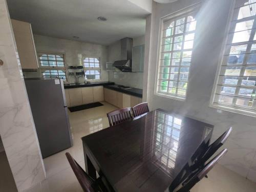 Serene Stay- Single Storey SemiD for group