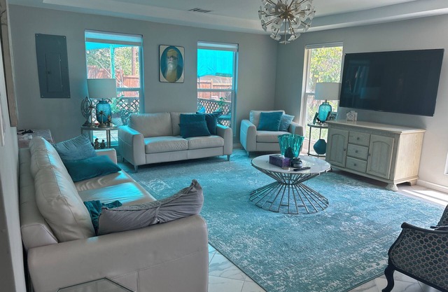 Serenity :3-bedroom bungalow in phenomenal Flower Mound with Wi Fi, AC, Parking