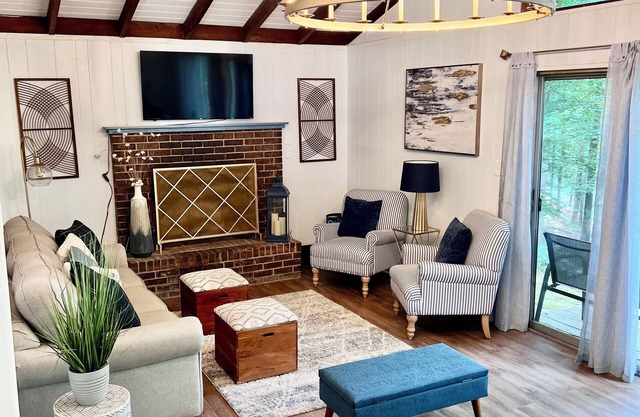 Serenity at Lake Martin So Peaceful! So Cozy! Relax and Enjoy