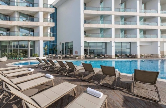 Sesimbra Oceanfront Hotel | Ocean View Premium Suite | Onsite Pools | Restaurant