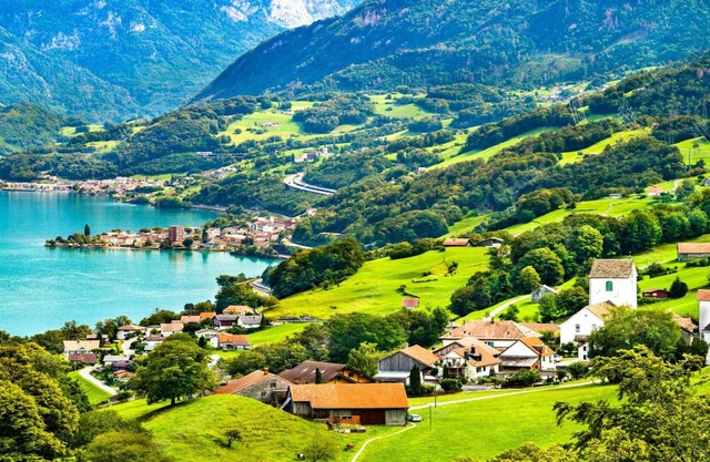 SET IN THE SERENITY OF THE QUINTESSENTIAL GLORY OF WEESEN