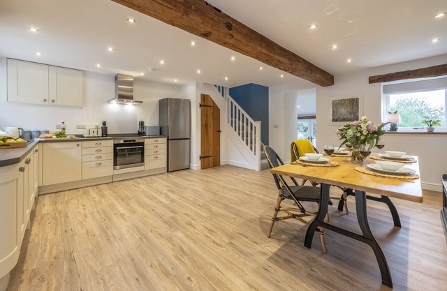 Set within the Peak District countryside, The Old Hen Shed offers a beautiful home away from home