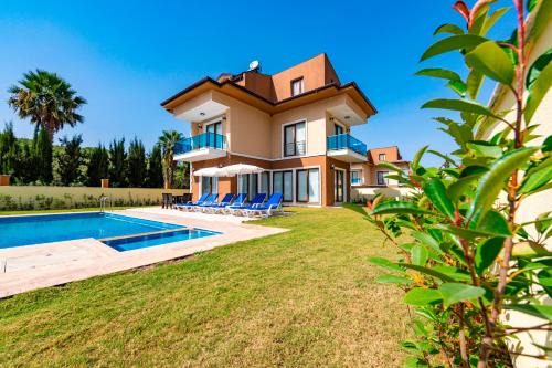 Seven 7 - 3 Bedroom Brand New Holiday Villa in Hisarönü